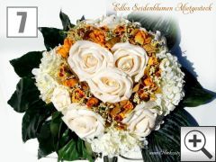 Hochzeitsauto Blumenschmuck Beispiel 7 - Autogesteck Boho Rosen apricot + cremeweiß in Herzform