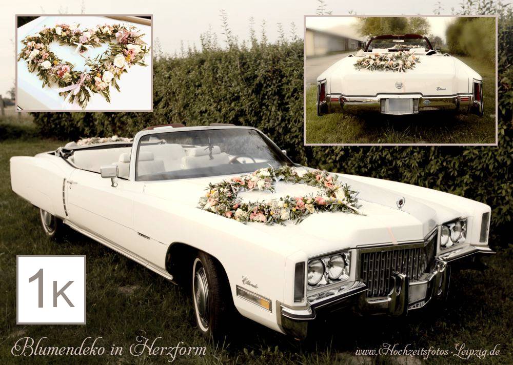 Autoschmuck zur Hochzeit: Zwei Blumengirlanden in Herzform
