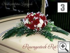 Rosenbouquet Rot-Wei als Hochzeitsauto Blumenschmuck